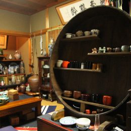 三重県尾鷲市のお土産屋　古布・骨董はまだ